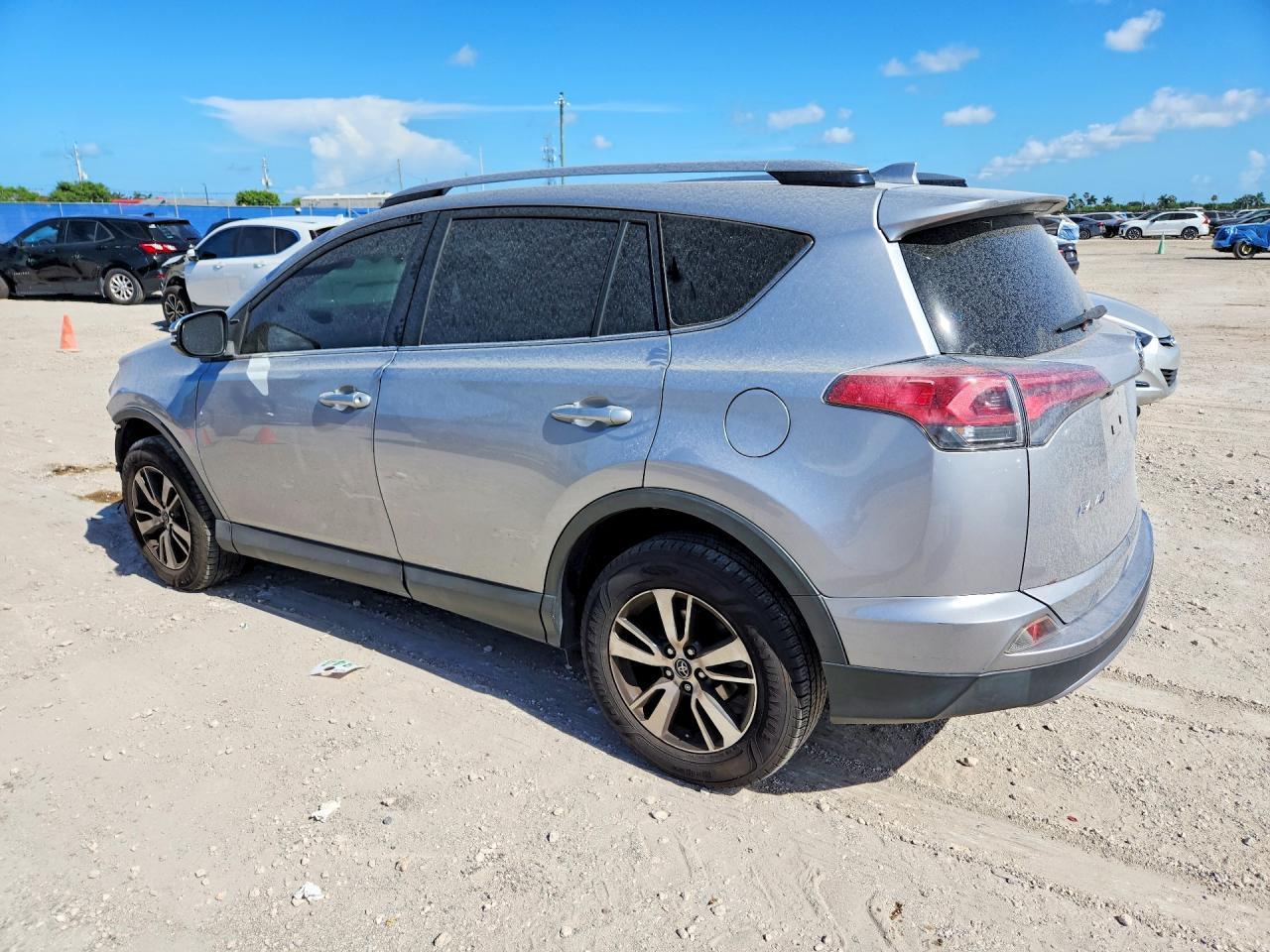 2018 Toyota Rav4 Xle - Фото 2