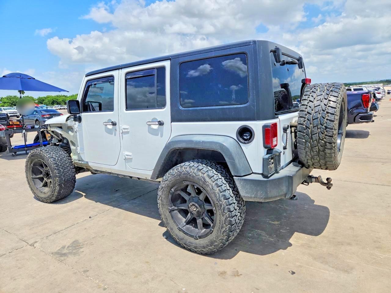 2016 Jeep Wrangler Unlimited Sport - Image 2