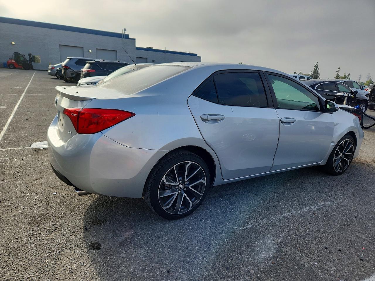 2018 Toyota Corolla Se - Фото 3