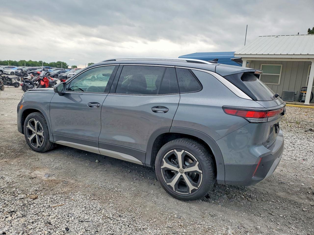 2025 Volkswagen Tiguan Se - Фото 2