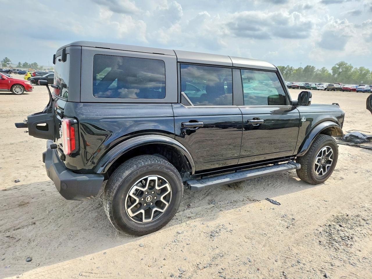 2024 Ford Bronco Outer Banks - Фото 3