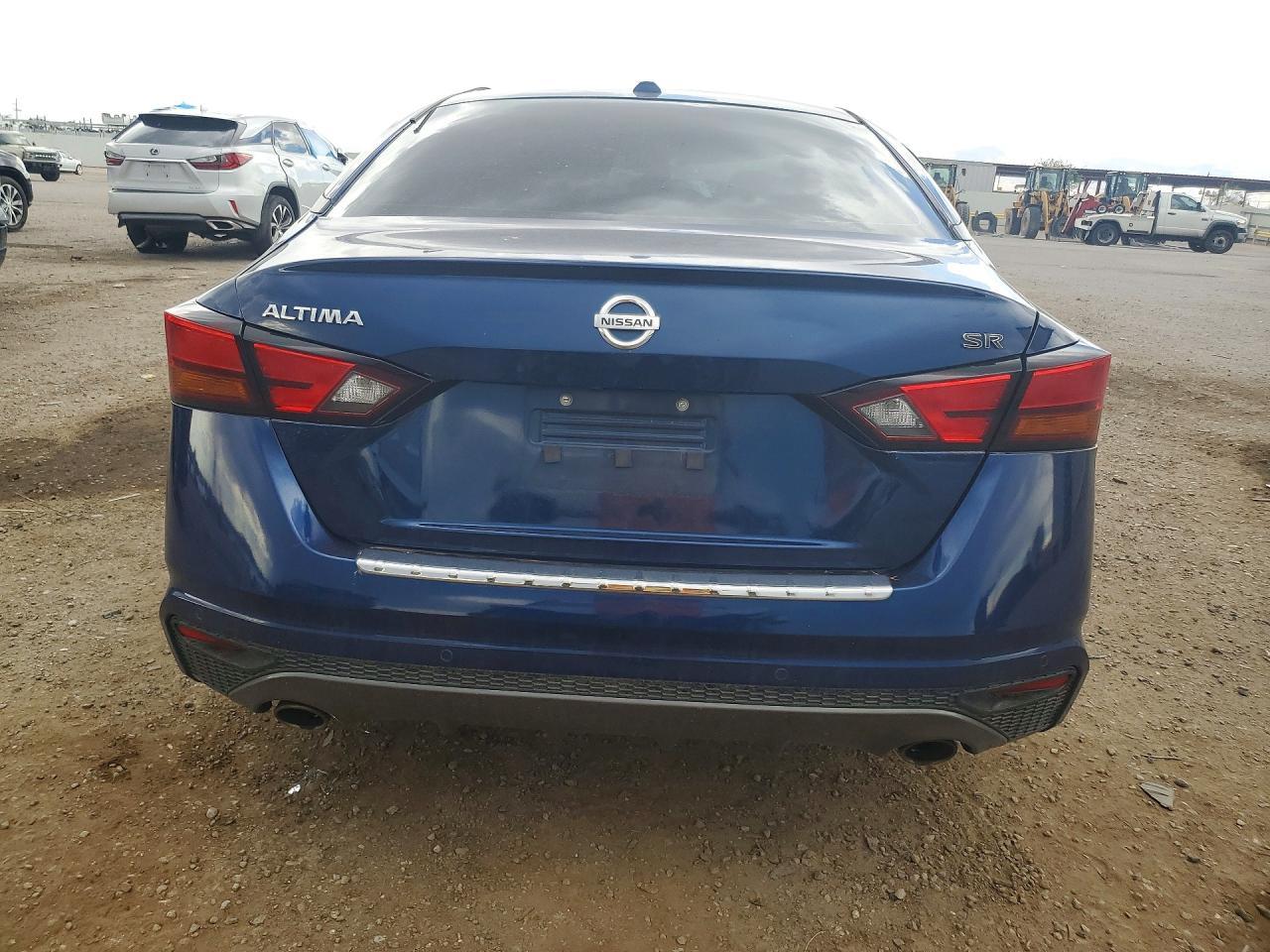 2022 Nissan Altima Sr - Фото 6
