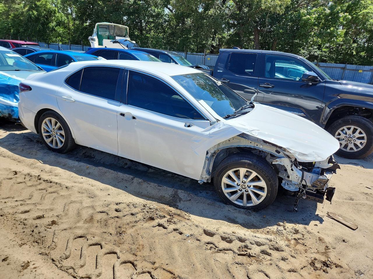2022 Toyota Camry Le - Image 4