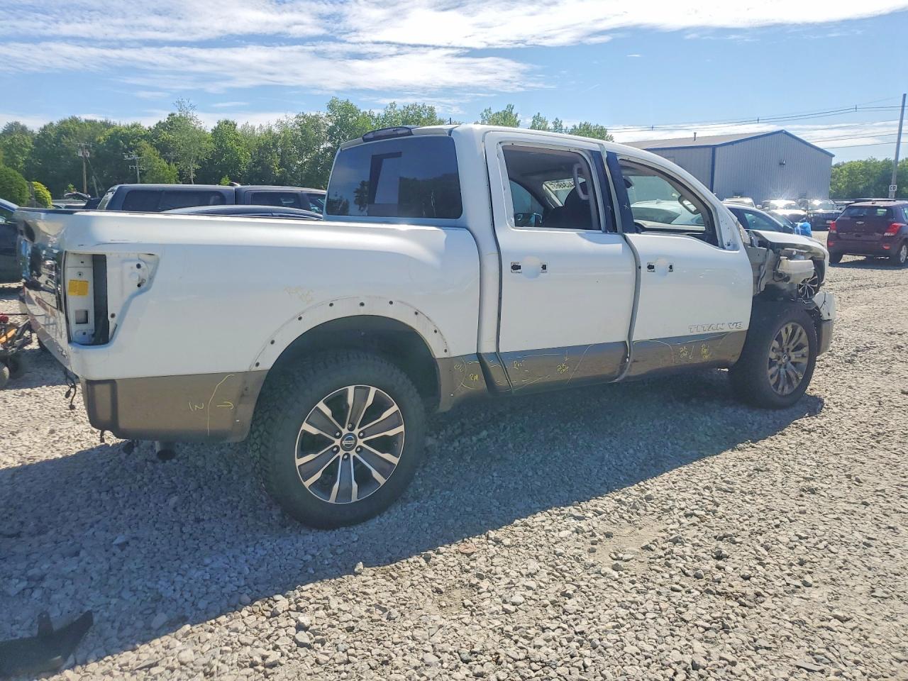2018 Nissan Titan Platinum Reserve - Image 3