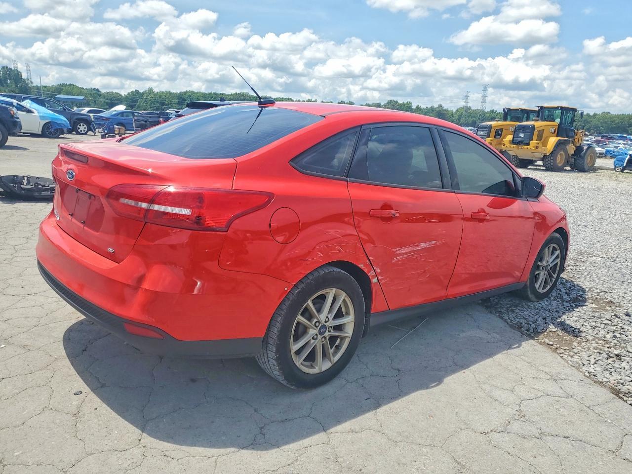 2015 Ford Focus Se - Фото 3