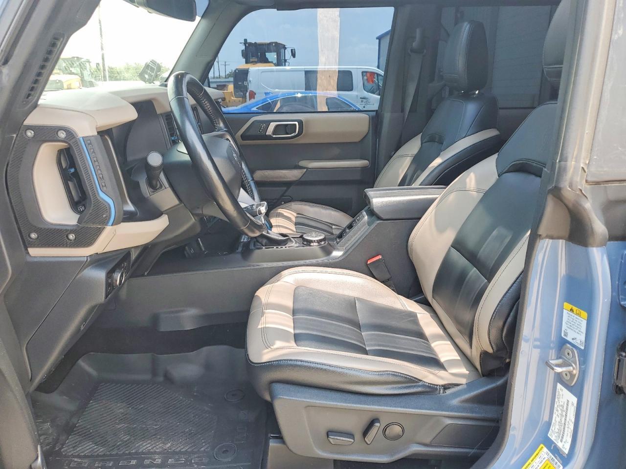 2023 Ford Bronco Base - Image 7