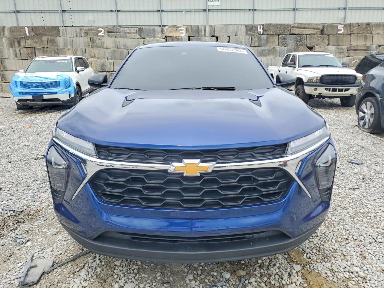 2024 Chevrolet Trax Ls - Image 5