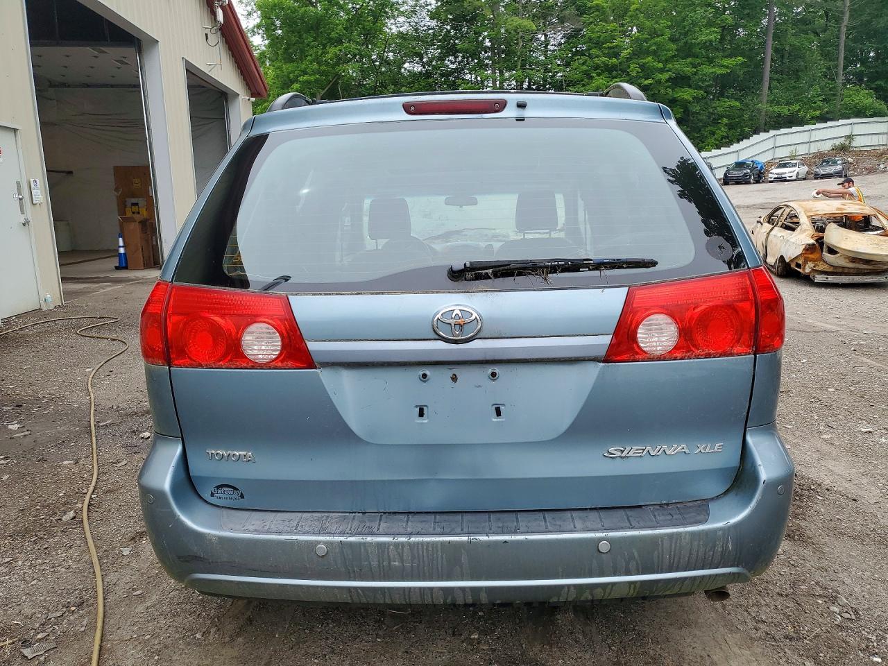 2009 Toyota Sienna - Фото 6