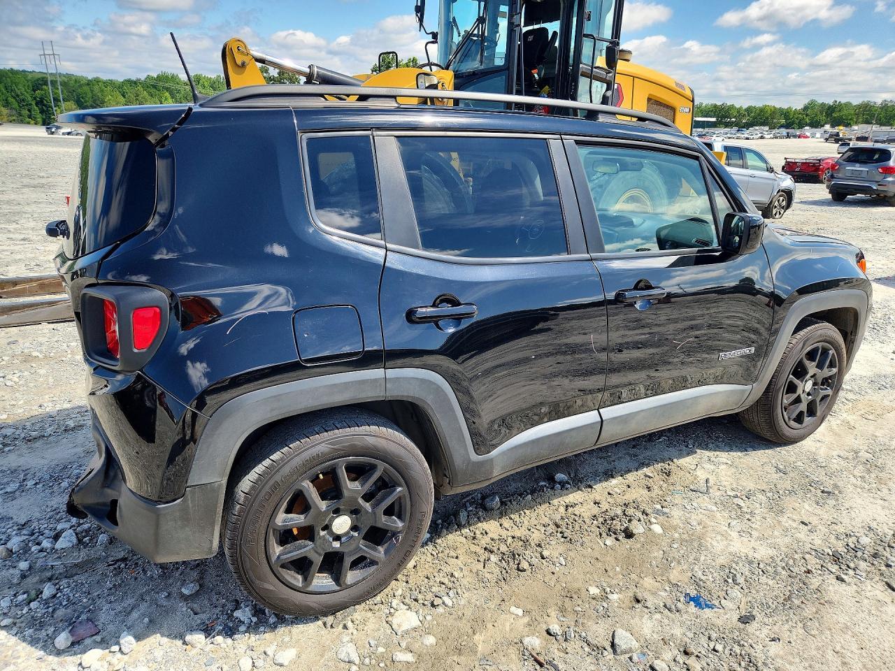 2019 Jeep Renegade Latitude - Фото 3