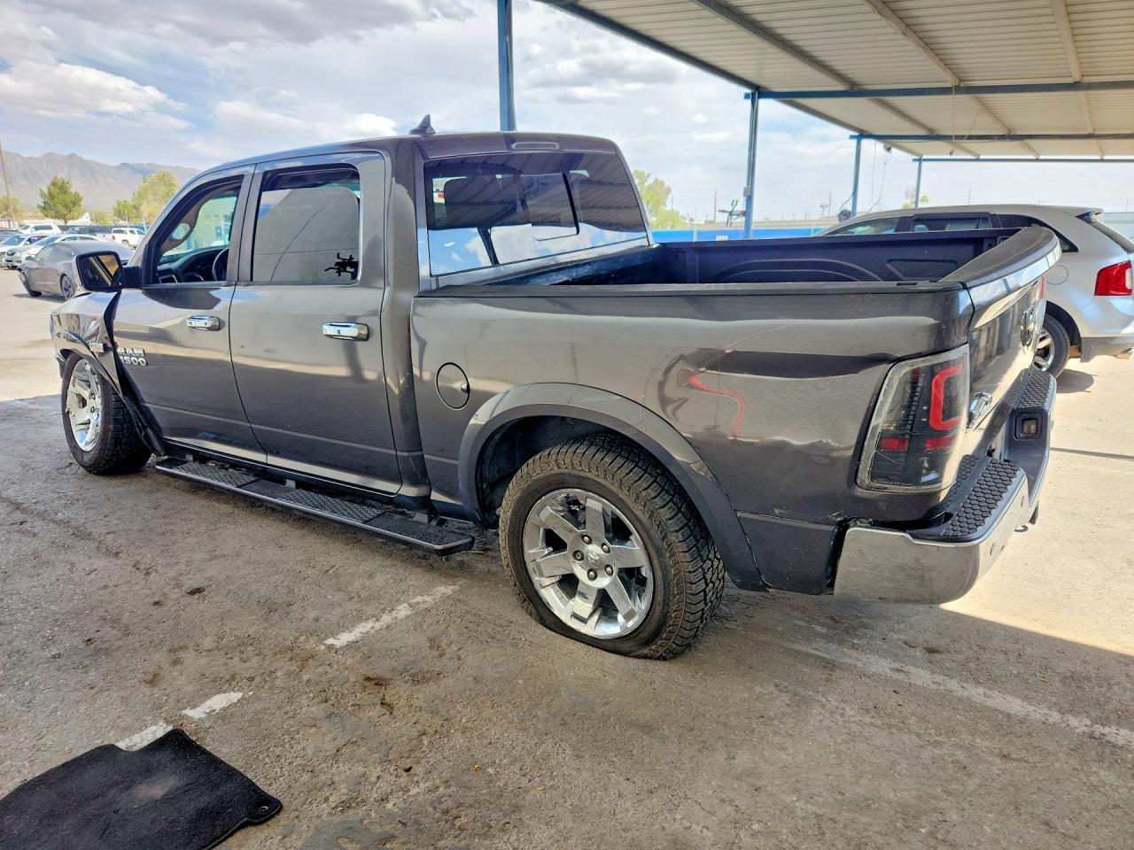 2015 Ram 1500 Slt - Image 2