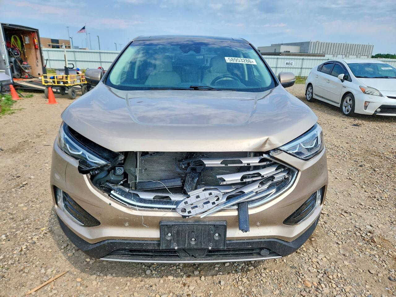 2020 Ford Edge Titanium - Фото 5