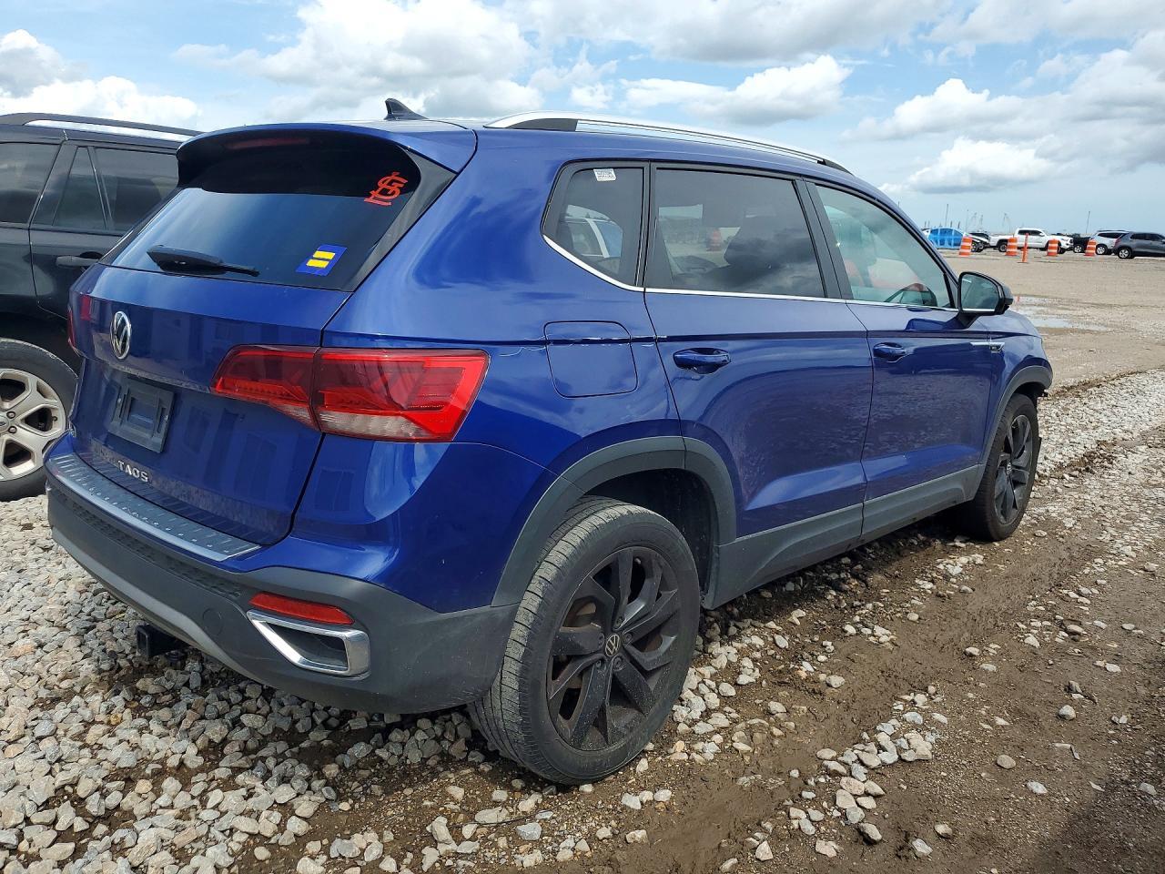 2022 Volkswagen Taos Se - Фото 3