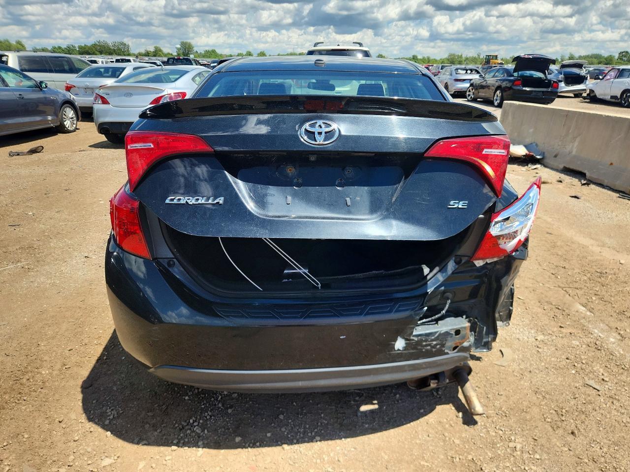 2018 Toyota Corolla Se - Image 6