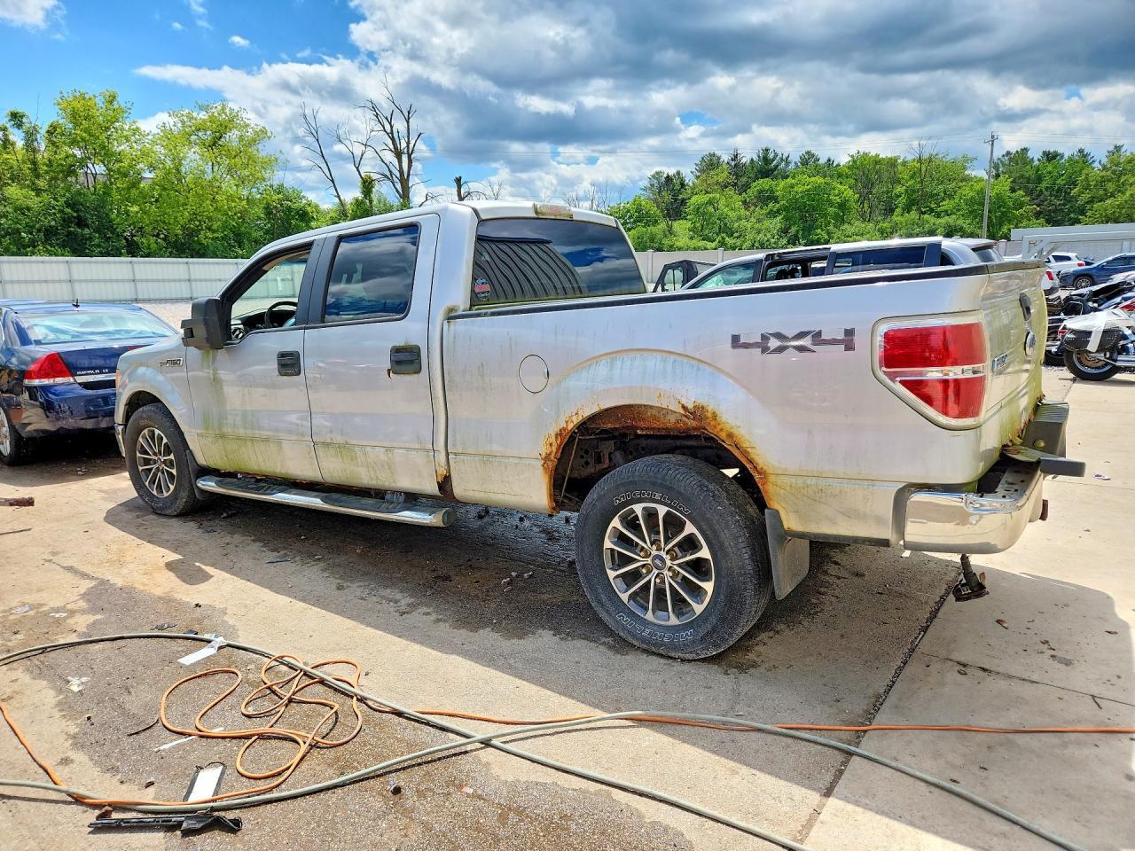 2009 Ford F150 Supercrew - Image 2
