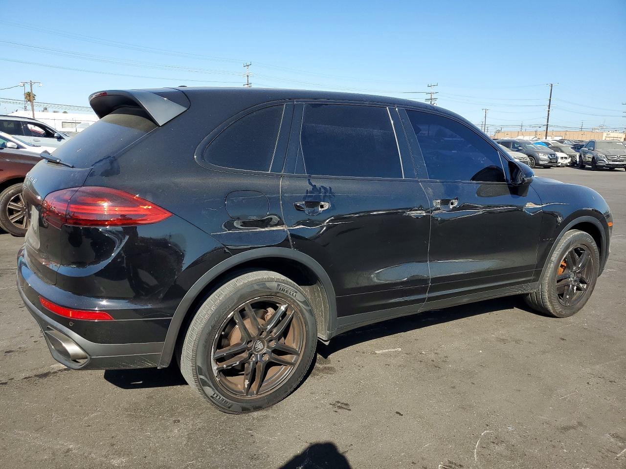 2016 Porsche Cayenne - Image 3