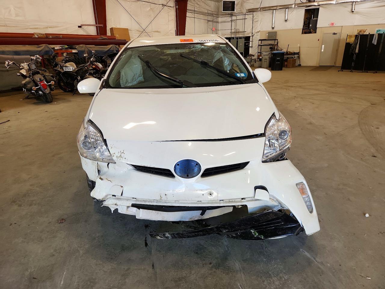 2014 Toyota Prius Three - Фото 5