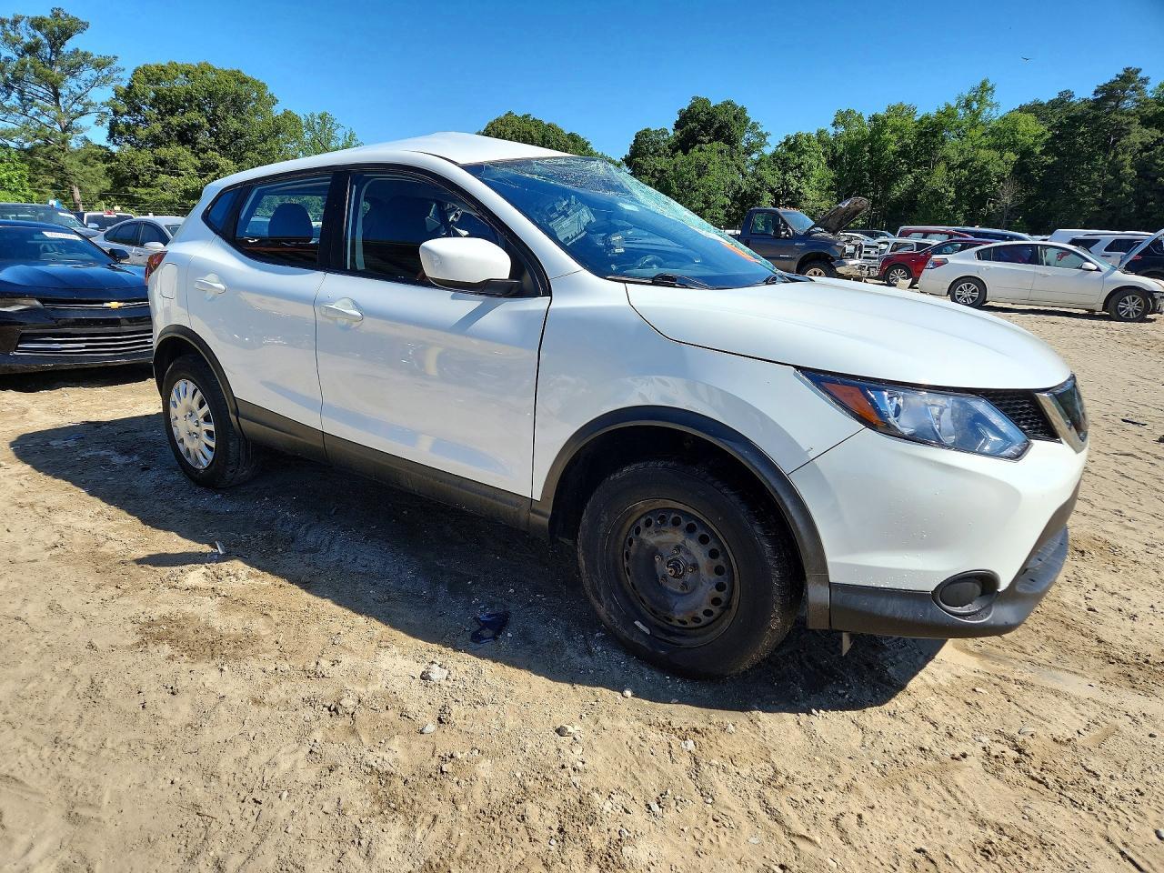 2018 Nissan Rogue Sport S - Фото 4