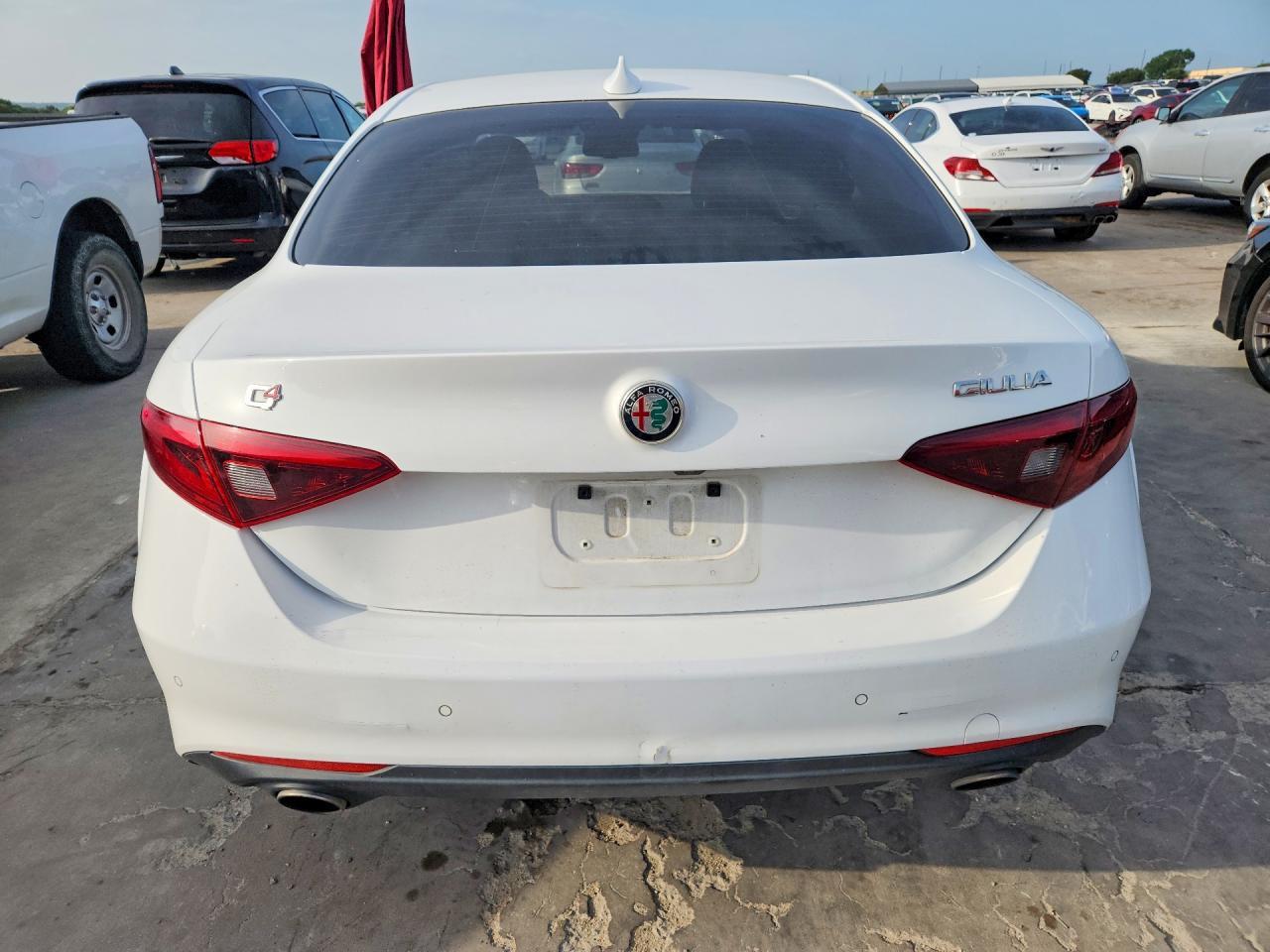 2021 Alfa Romeo Giulia Sport - Image 6