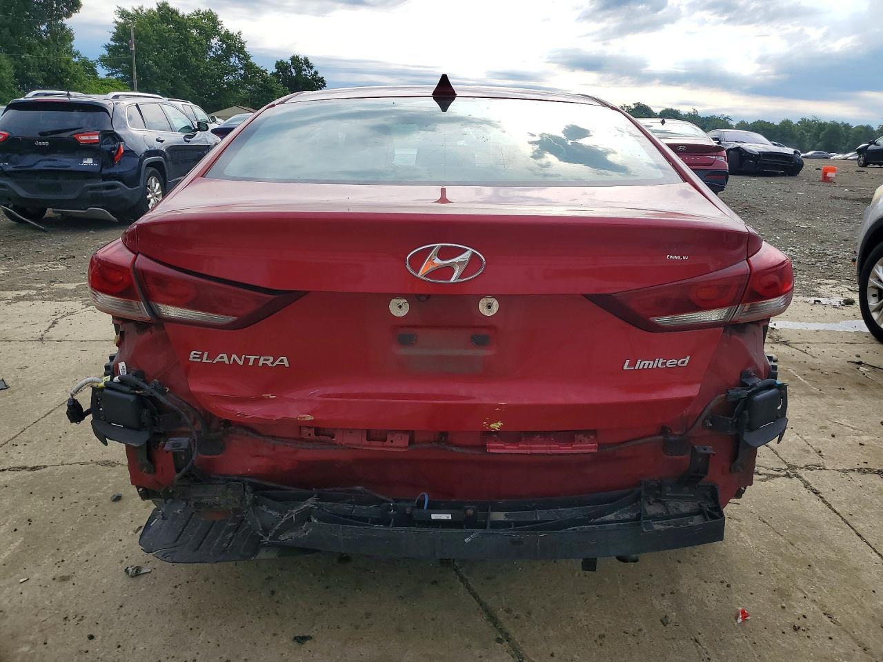 2017 Hyundai Elantra Limited - Image 6