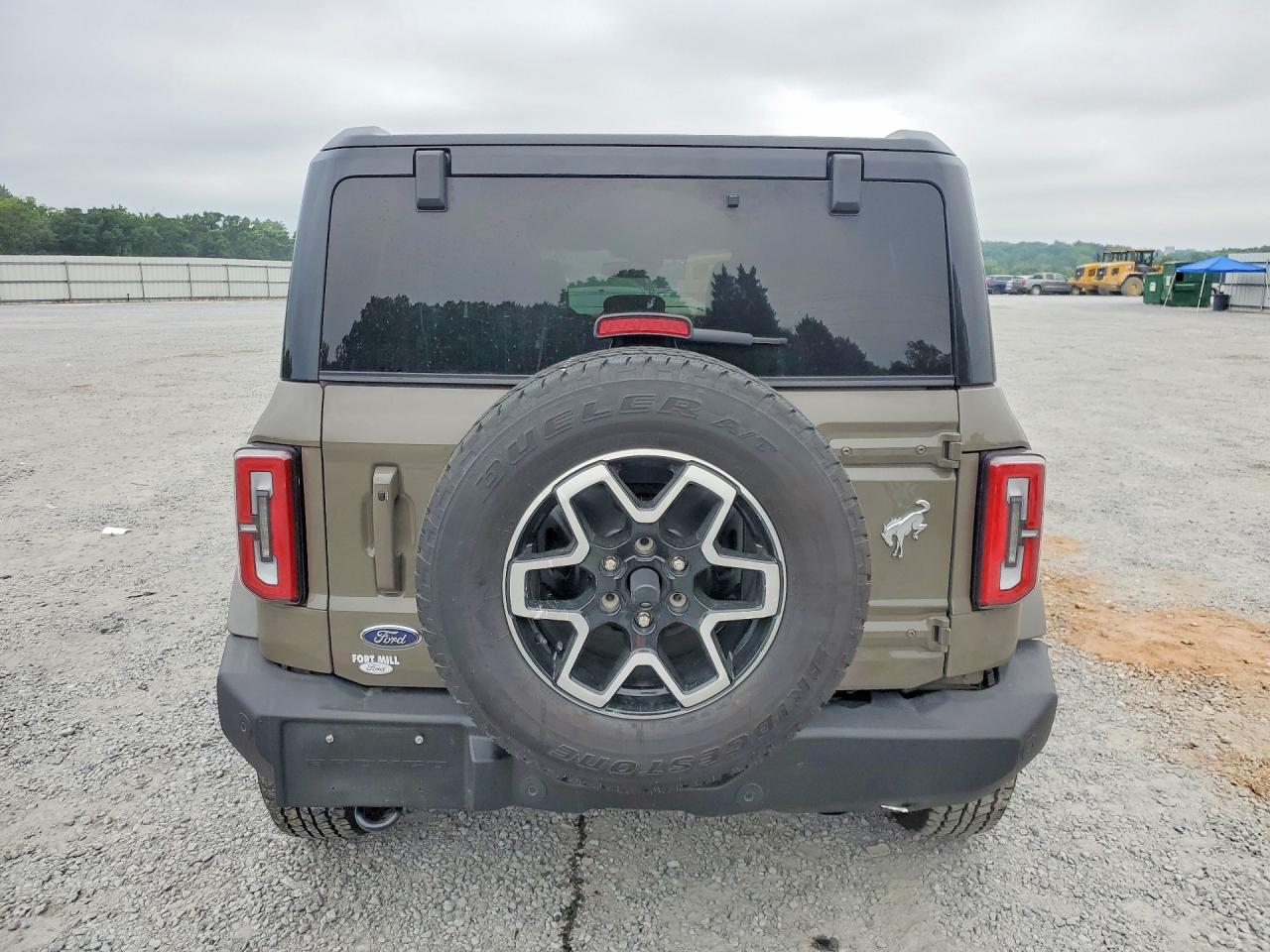 2025 Ford Bronco Outer Banks - Image 6