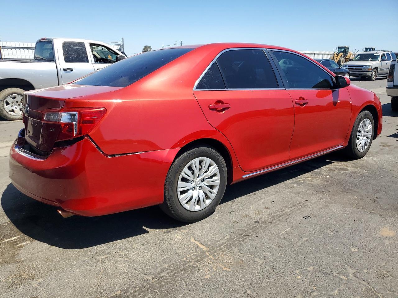 2012 Toyota Camry Le - Фото 3