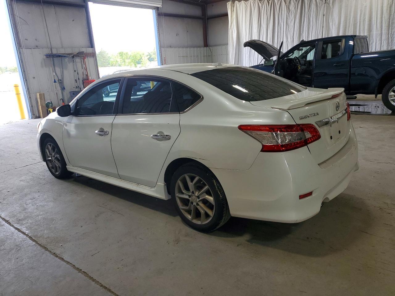 2015 Nissan Sentra Sr - Фото 2