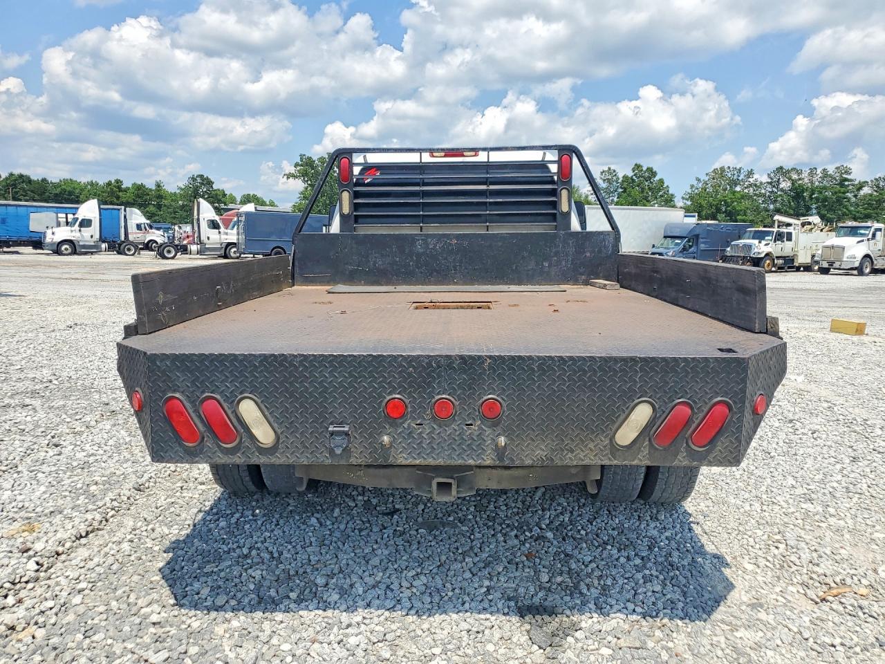 2004 Chevrolet Silverado K3500 - Фото 6