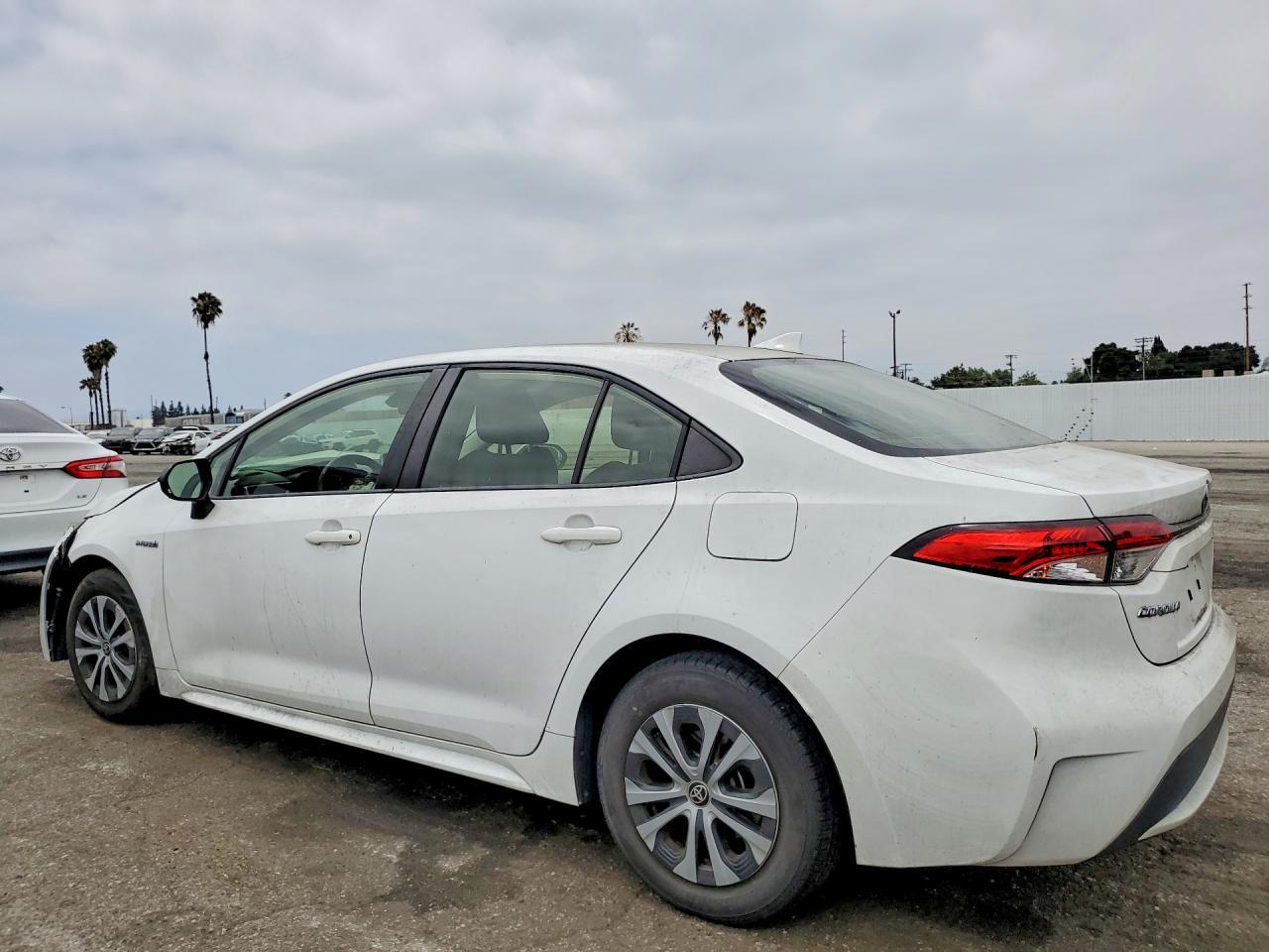 2020 Toyota Corolla Le - Image 2