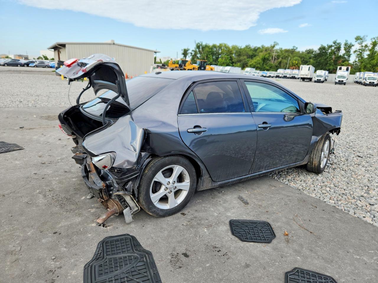 2013 Toyota Corolla Le - Фото 3
