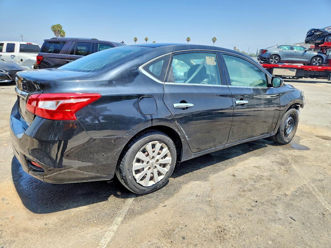 2018 Nissan Sentra S - Фото 3