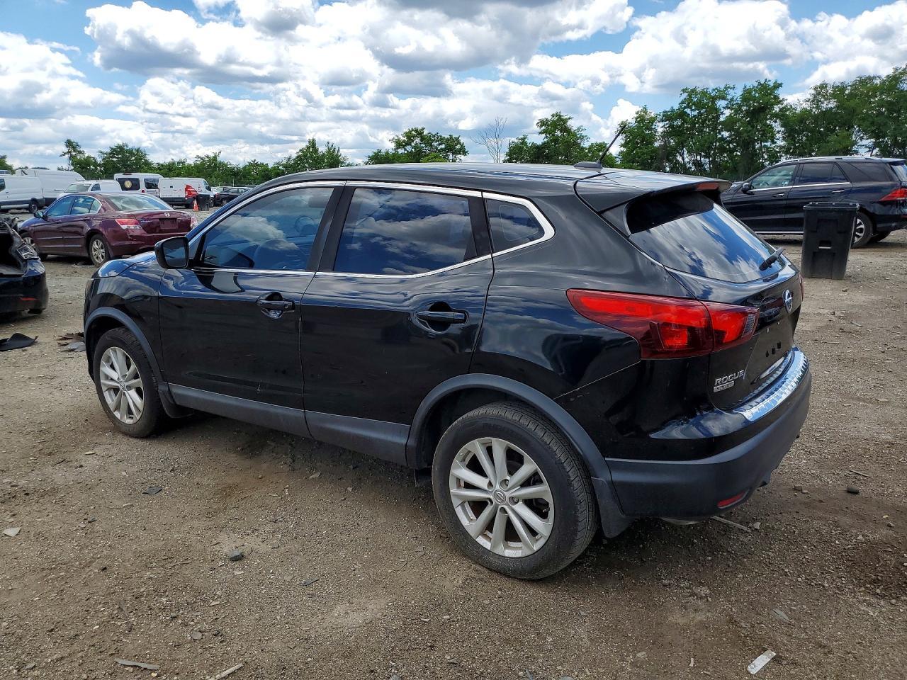 2017 Nissan Rogue Sport S - Фото 2