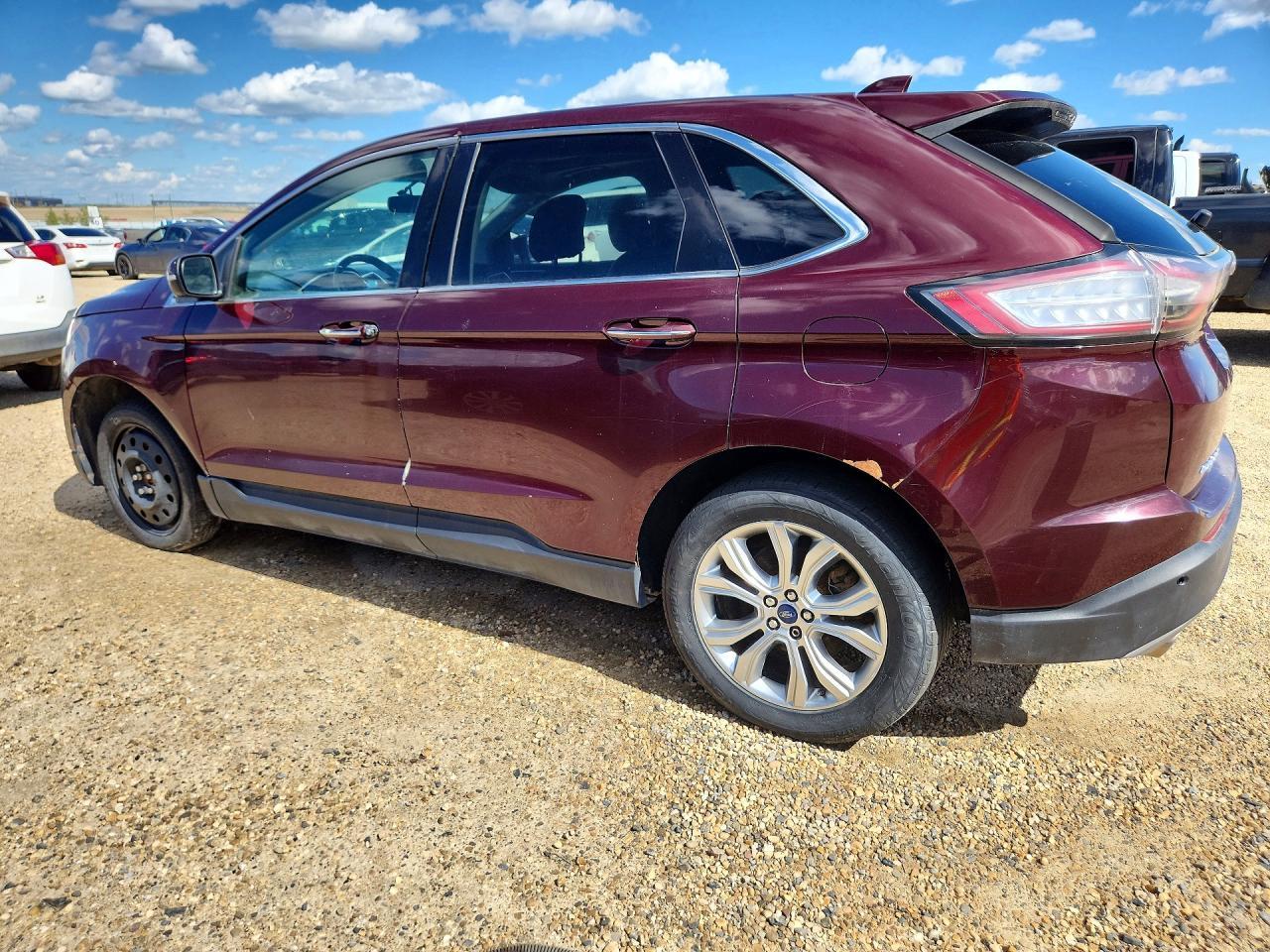 2017 Ford Edge Titanium - Фото 2