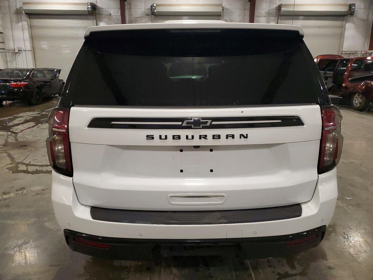 2023 Chevrolet Suburban - Фото 6