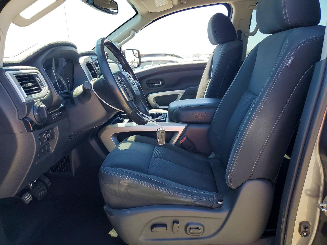 2018 Nissan Titan Sv - Image 7
