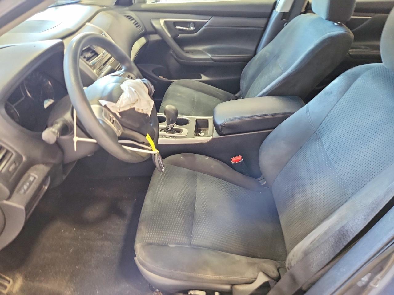 2015 Nissan Altima - Фото 7