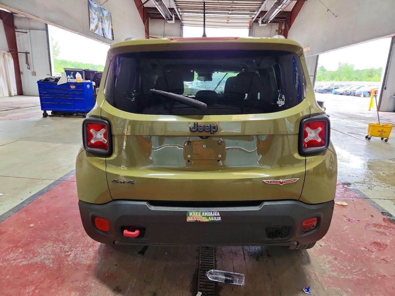 2015 Jeep Renegade Trailhawk - Фото 6