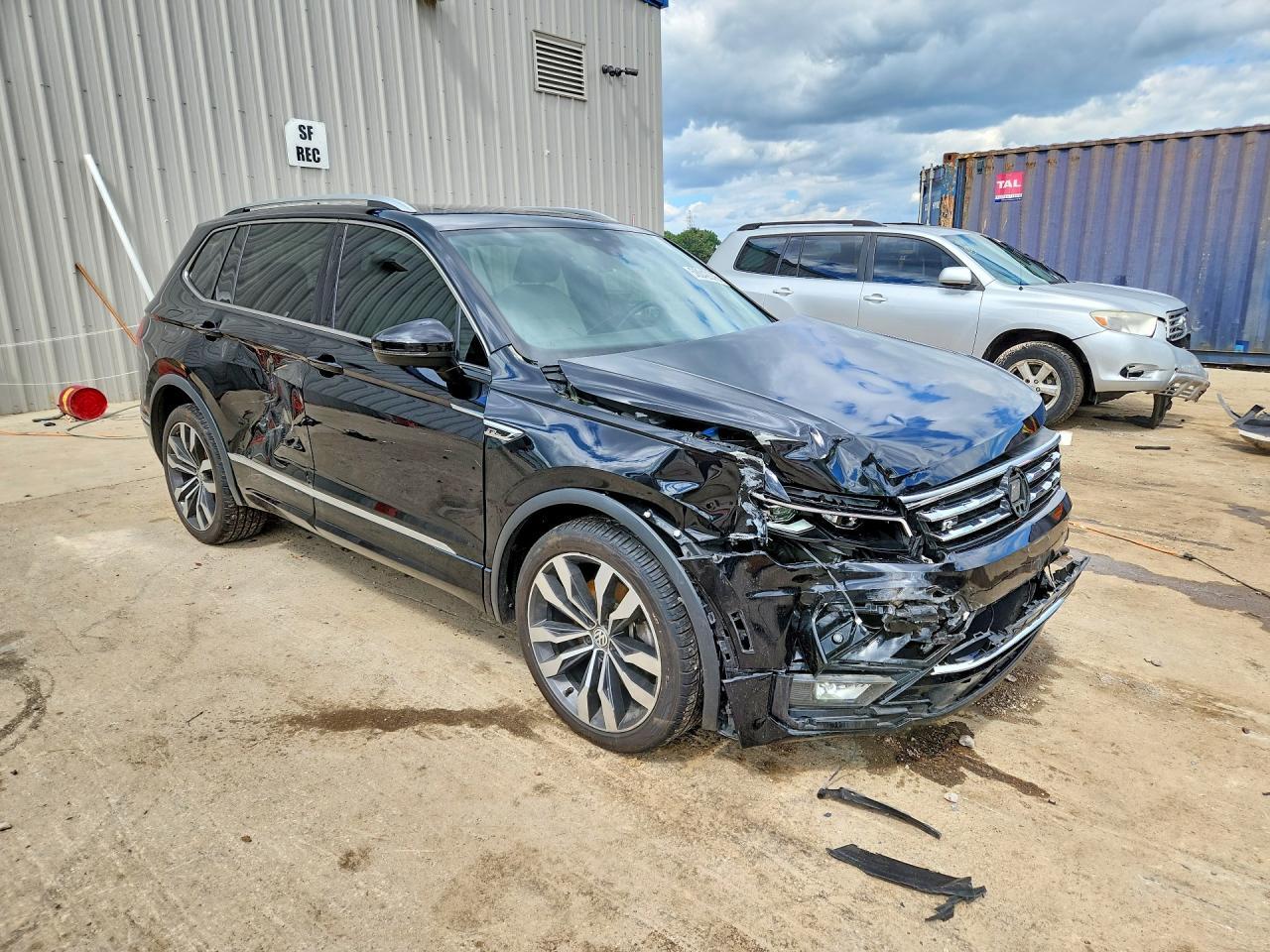 2021 Volkswagen Tiguan Sel Premium R-Line - Фото 4