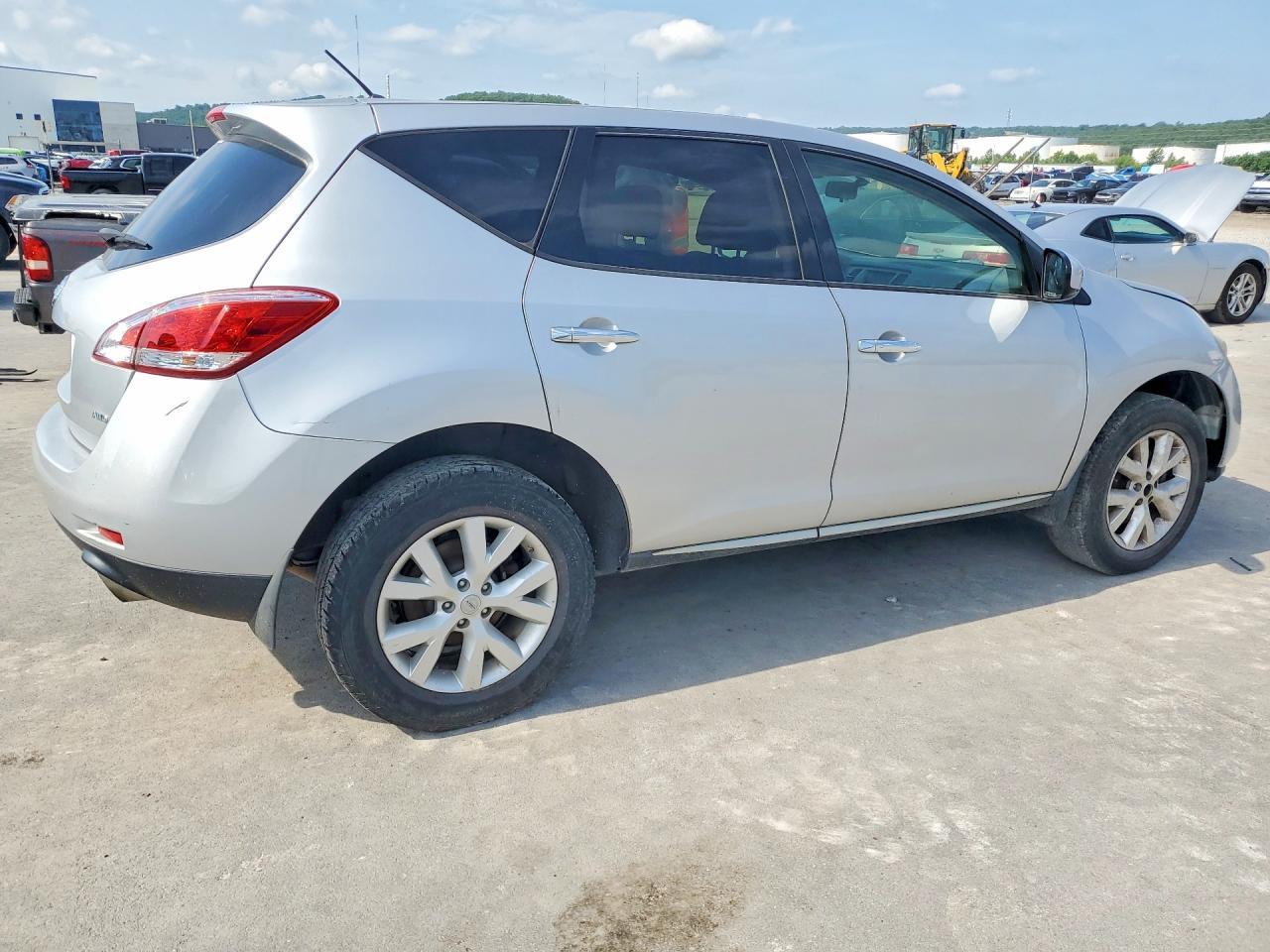 2014 Nissan Murano S - Фото 3