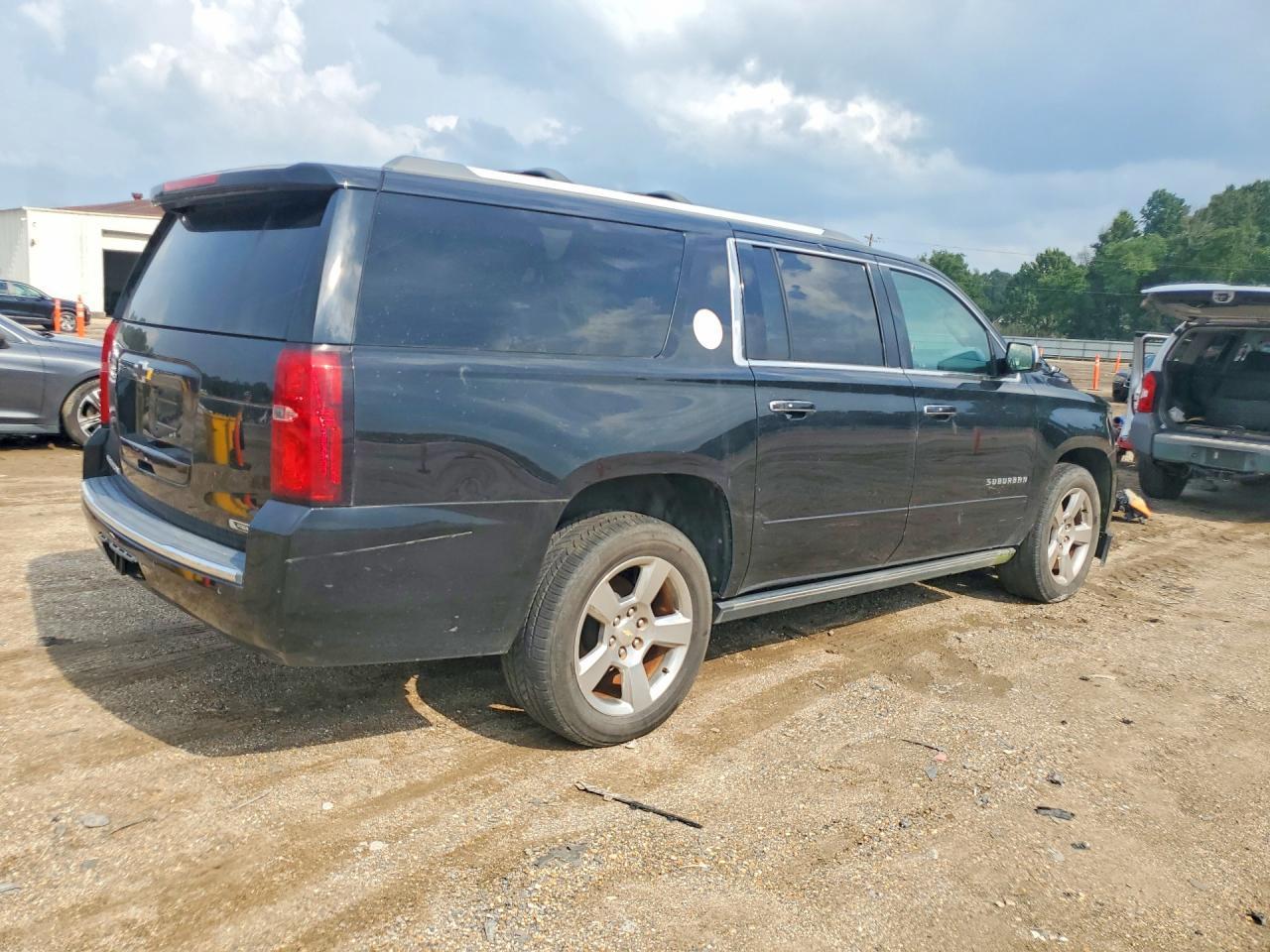 2018 Chevrolet Suburban K1500 Premier - Фото 3