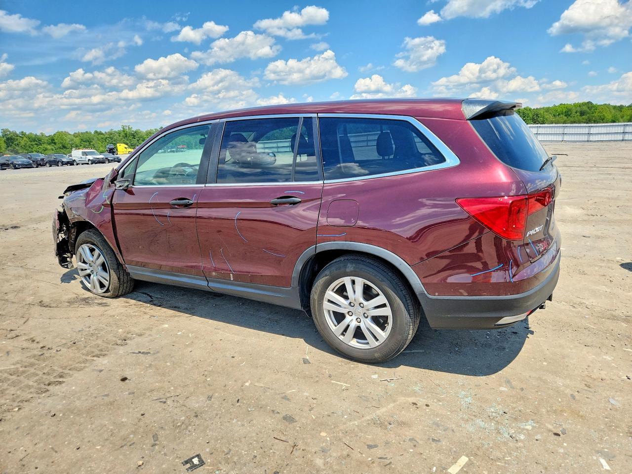 2017 Honda Pilot Lx - Фото 2