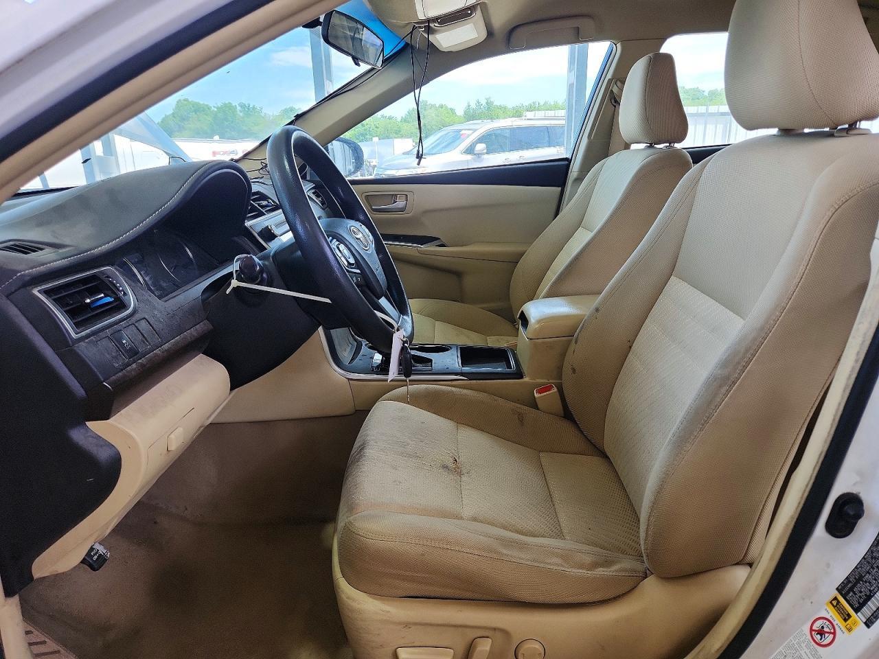 2016 Toyota Camry Le - Image 7