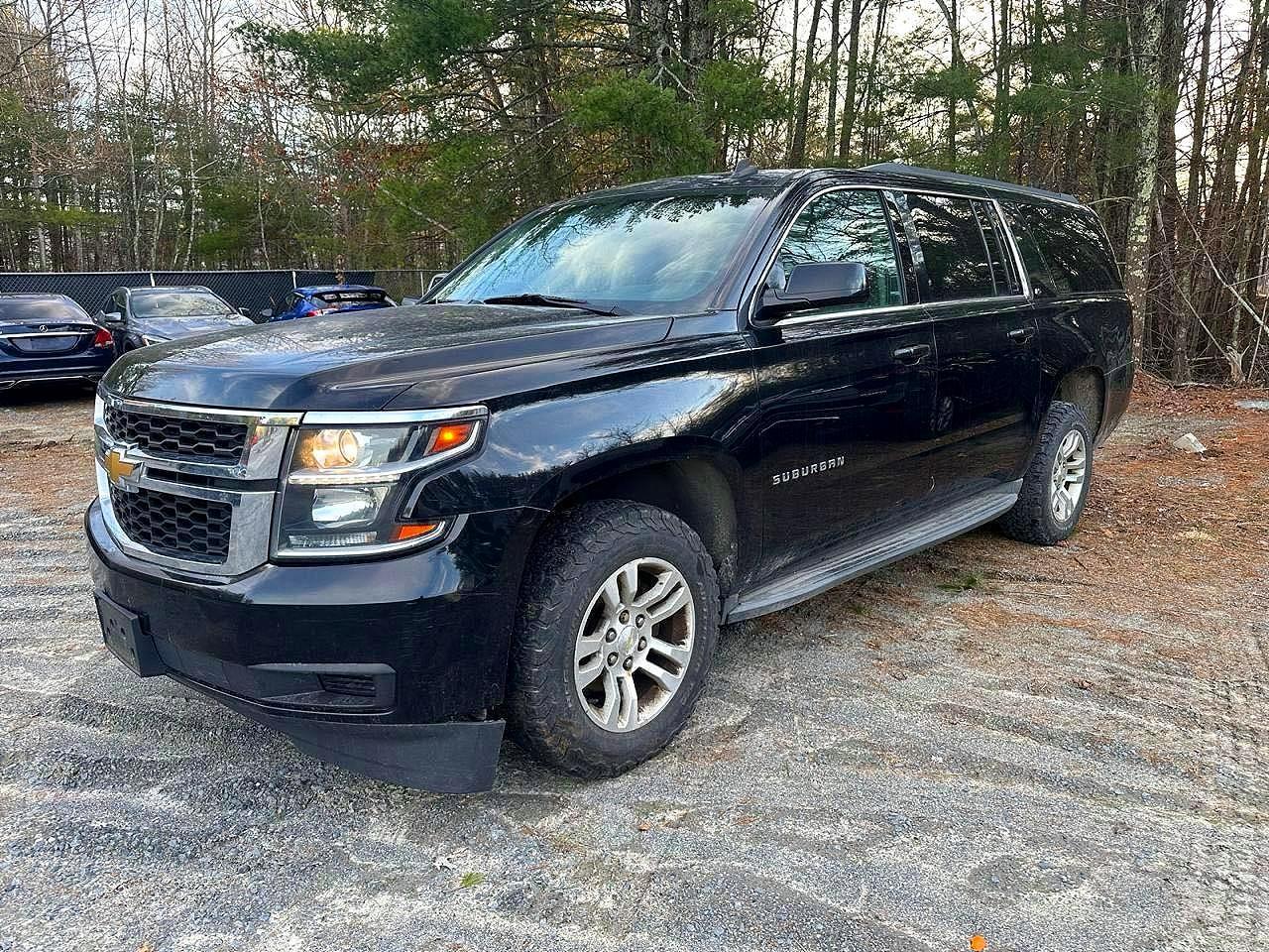 2015 Chevrolet Suburban K1500 Ls - Фото 2