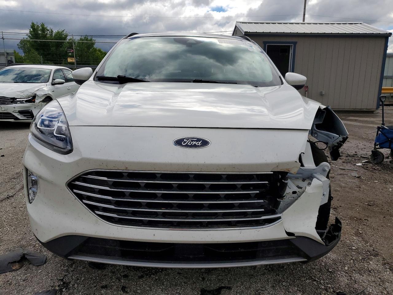 2022 Ford Escape Titanium - Фото 5