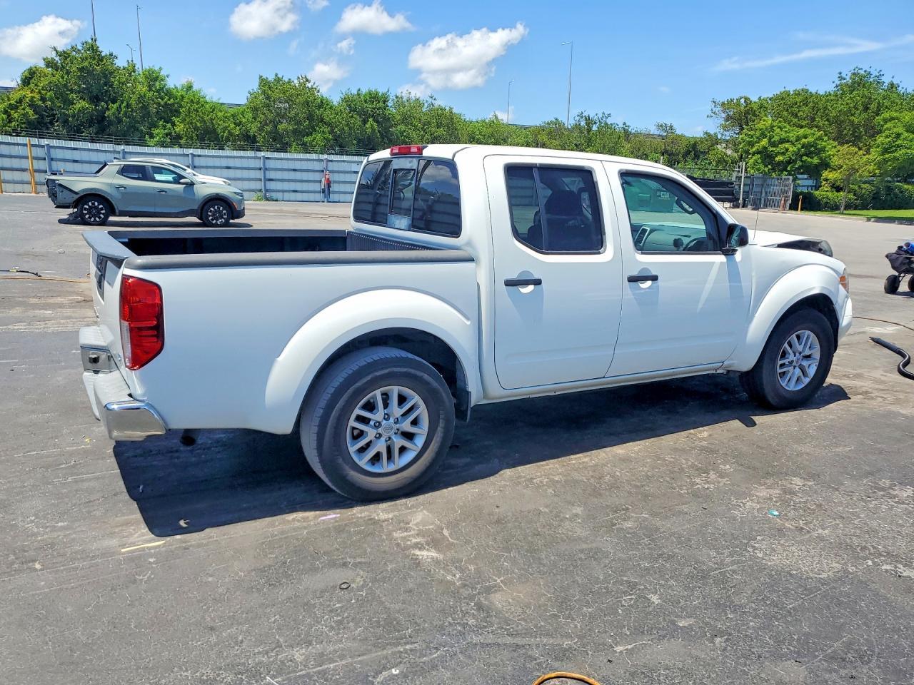 2019 Nissan Frontier Sv - Image 3