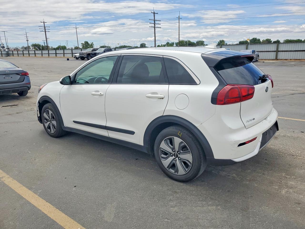 2017 Kia Niro Fe - Фото 2