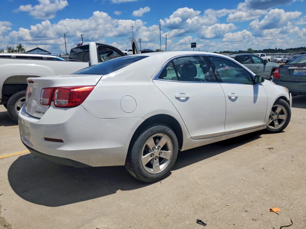 2015 Chevrolet Malibu Ls - Image 3