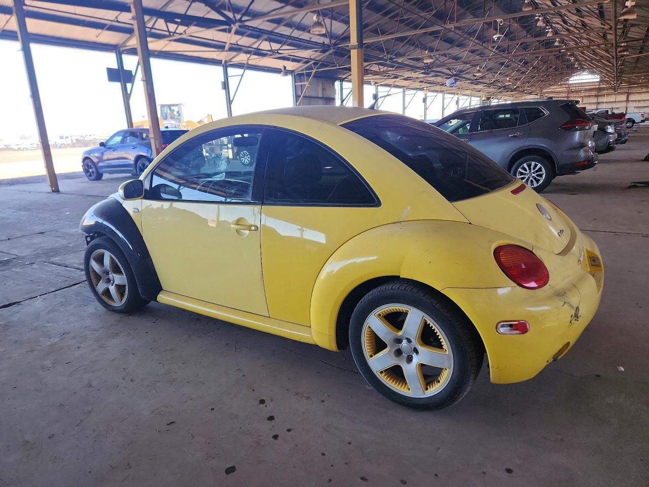 2002 Volkswagen New Beetle Gls - Image 2