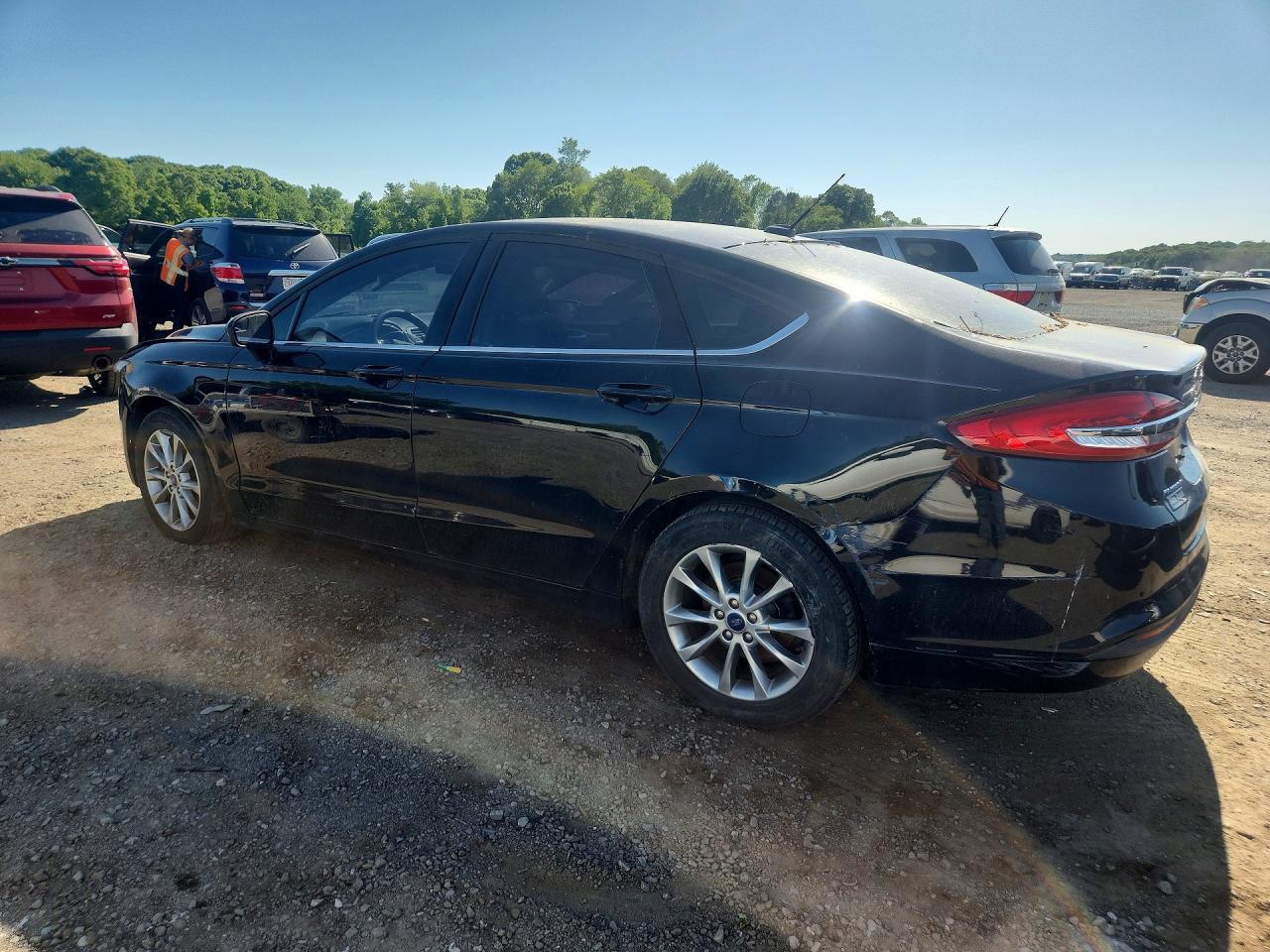2017 Ford Fusion Se - Фото 2