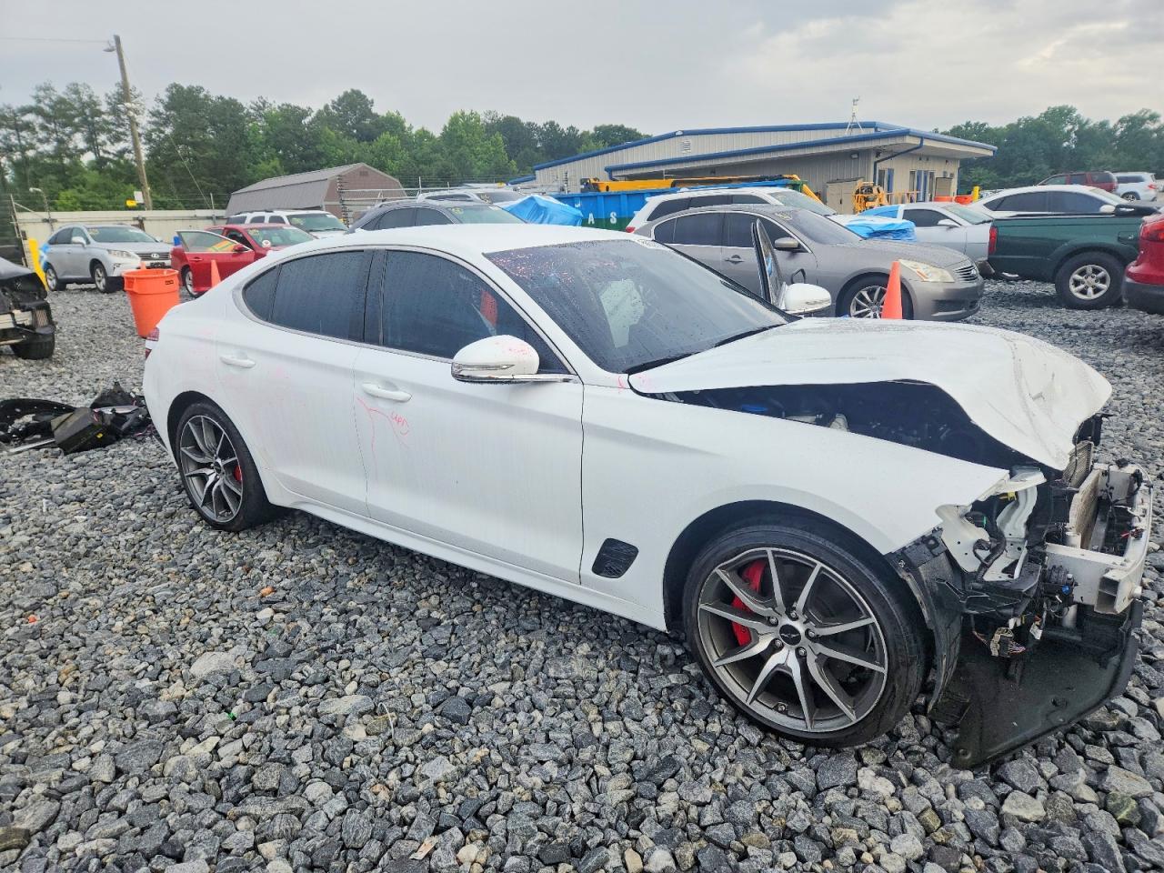 2025 Genesis G70 2.5T Standard