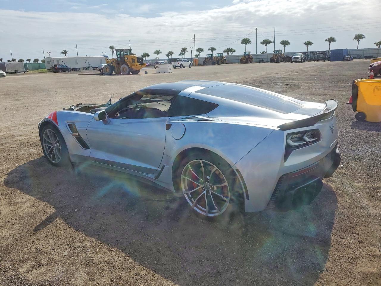 2017 Chevrolet Corvette Grand Sport 2Lt - Фото 2